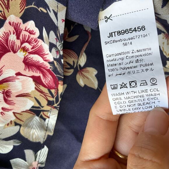 SHEIN Women’s Sleeveless V-neck Semi Sheer Blouse size XL, Floral Blue - Picture 7 of 8